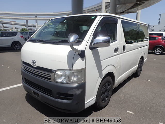 TOYOTA Regiusace Van