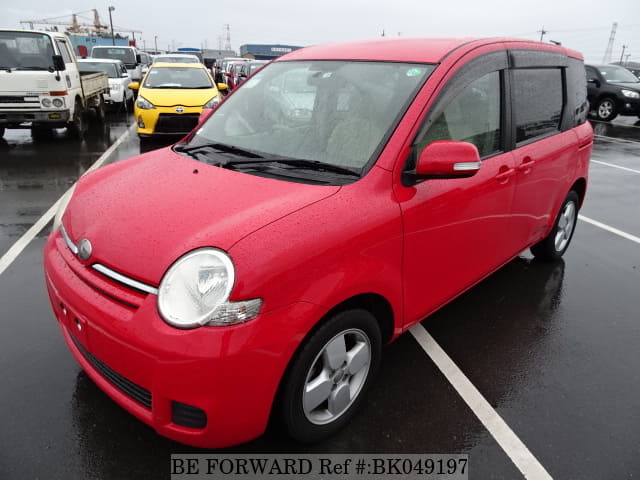 TOYOTA Sienta