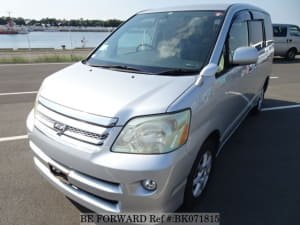 Used 2006 TOYOTA NOAH BK071815 for Sale