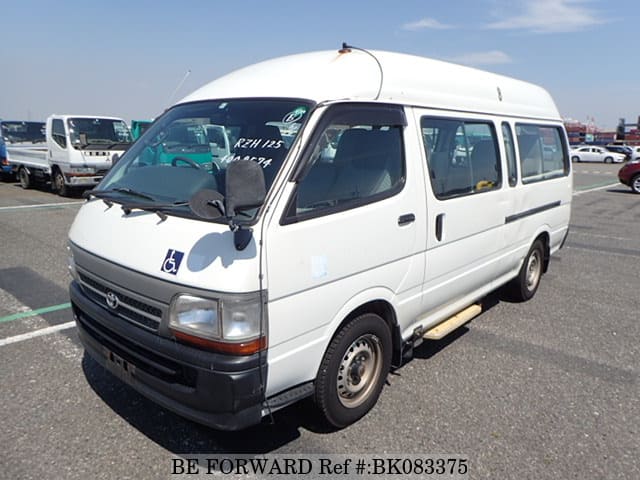 TOYOTA Hiace Commuter