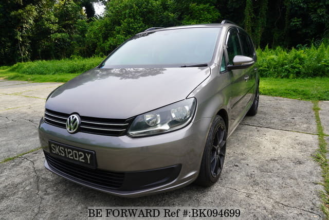 VOLKSWAGEN Touran