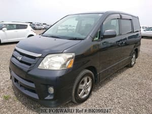 Used 2004 TOYOTA NOAH BK095247 for Sale