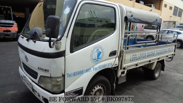 TOYOTA Dyna Truck