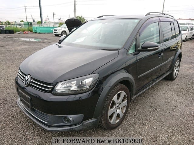 VOLKSWAGEN Golf Touran