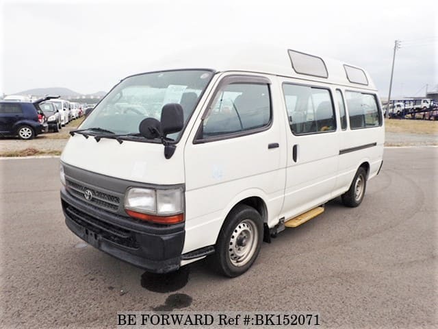 TOYOTA Hiace Commuter