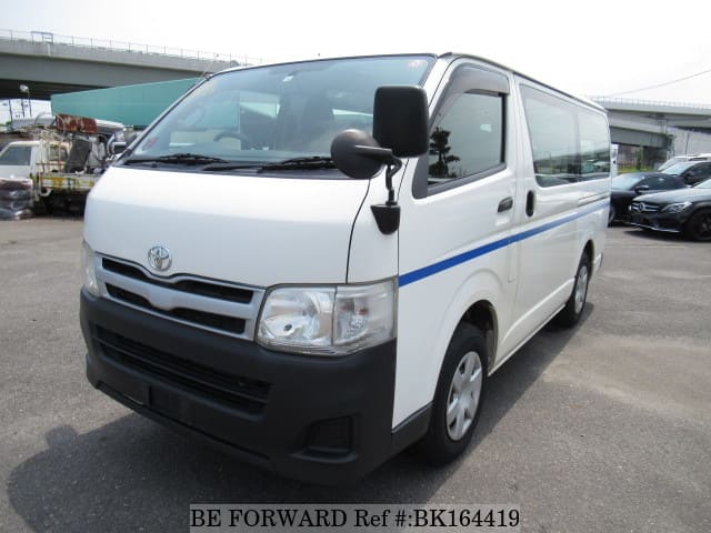 TOYOTA Regiusace Van