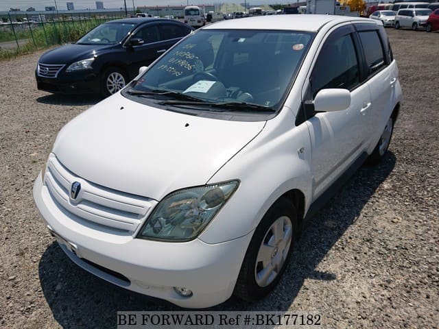 TOYOTA IST