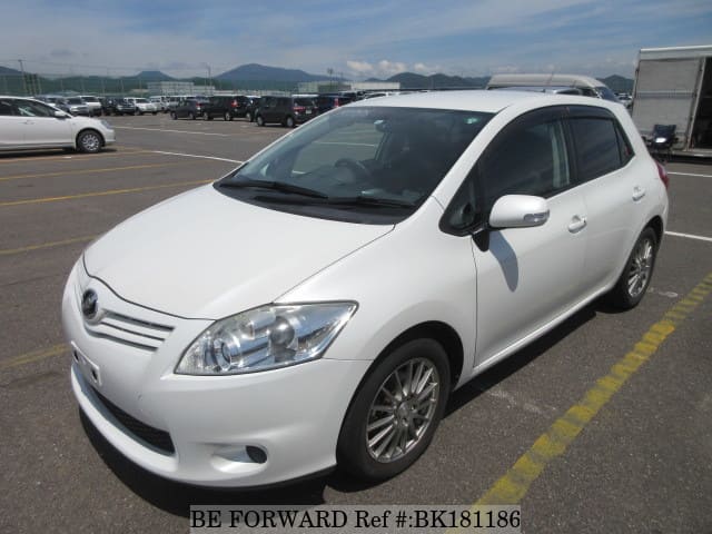 TOYOTA Auris