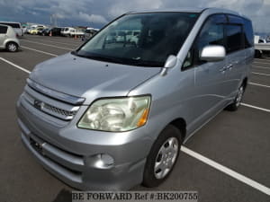 Used 2006 TOYOTA NOAH BK200755 for Sale