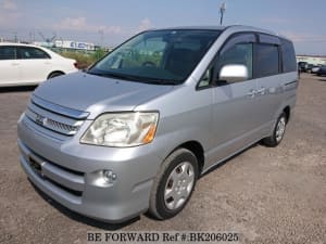 Used 2005 TOYOTA NOAH BK206025 for Sale
