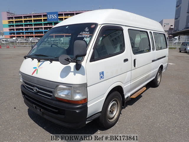 TOYOTA Hiace Commuter