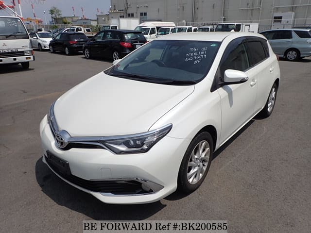 TOYOTA Auris