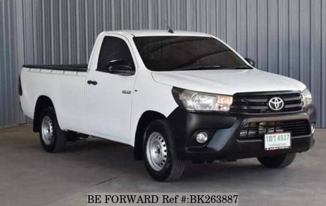 TOYOTA Hilux