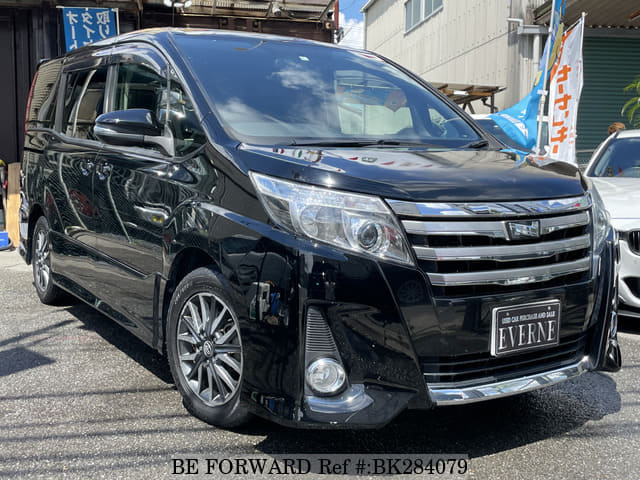 TOYOTA Noah