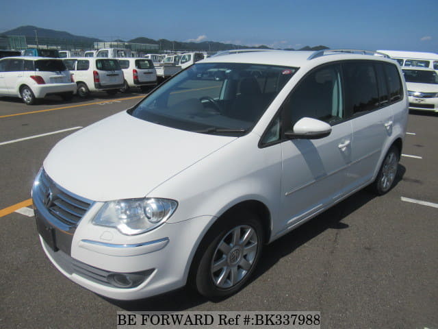 VOLKSWAGEN Golf Touran