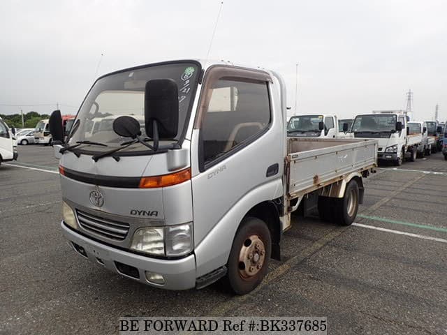 TOYOTA Dyna Truck