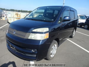 Used 2005 TOYOTA VOXY BK353212 for Sale