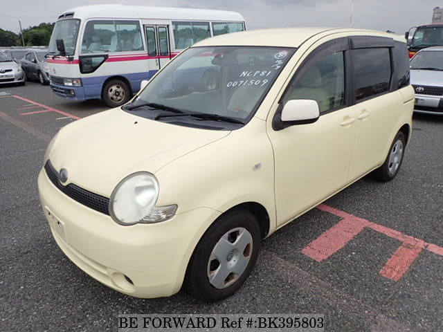 TOYOTA Sienta