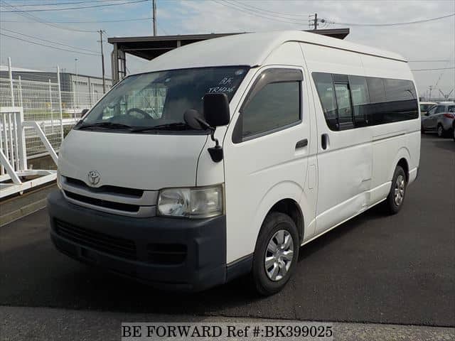 TOYOTA Regiusace Van