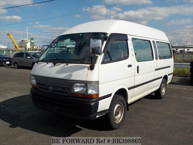 TOYOTA Regiusace Van