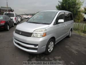 Used 2005 TOYOTA VOXY BK402942 for Sale