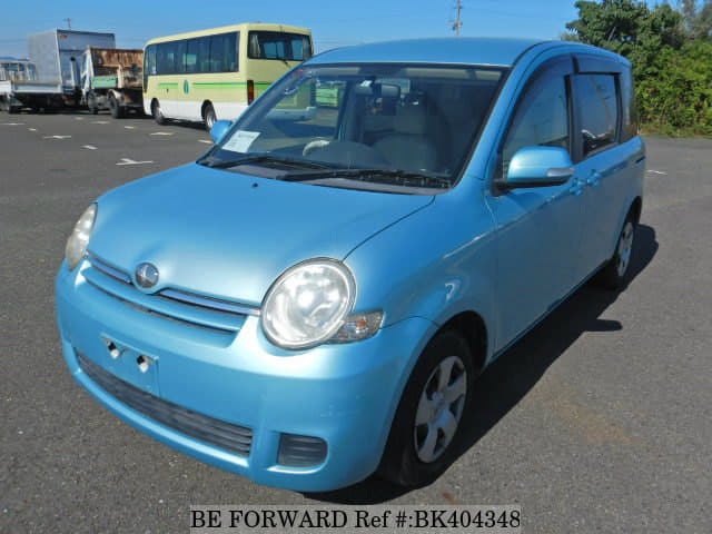 TOYOTA Sienta