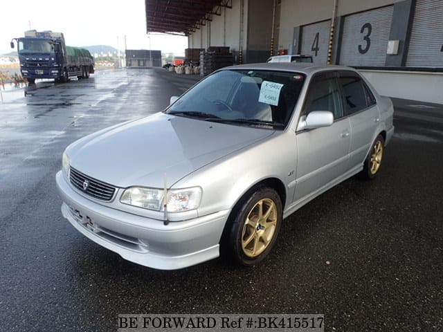 TOYOTA Corolla Sedan