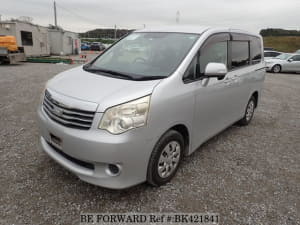 Used 2011 TOYOTA NOAH BK421841 for Sale