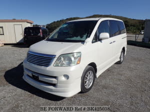 Used 2006 TOYOTA NOAH BK425038 for Sale