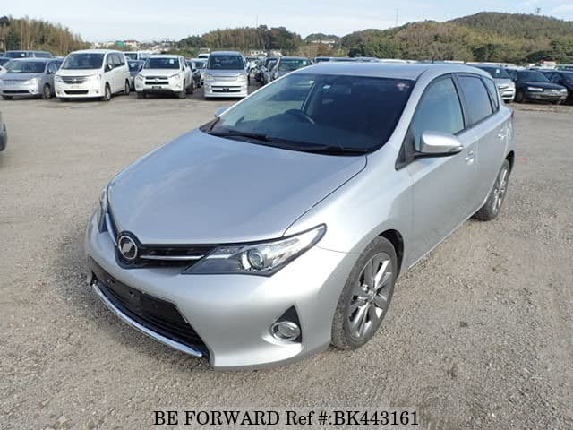 TOYOTA Auris