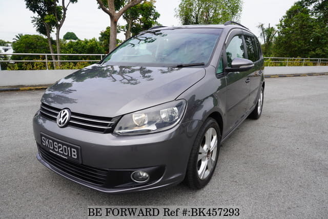 VOLKSWAGEN Touran