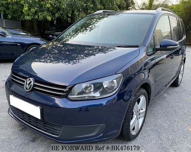 VOLKSWAGEN Touran