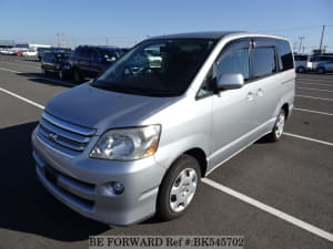 Used 2005 TOYOTA NOAH BK545702 for Sale