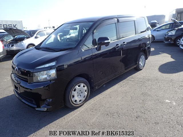 Used 2009 TOYOTA VOXY BK615323 for Sale