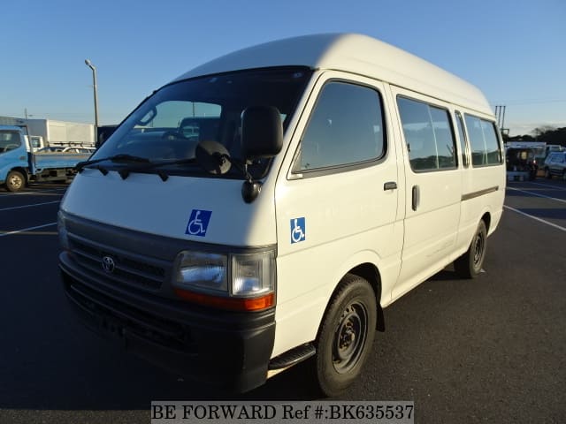 TOYOTA Hiace Commuter