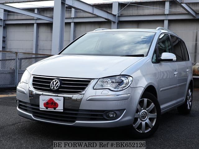 VOLKSWAGEN Golf Touran