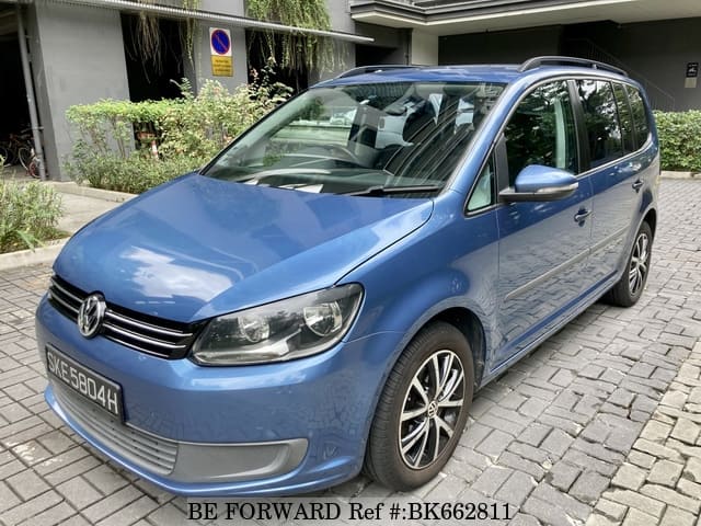 VOLKSWAGEN Touran