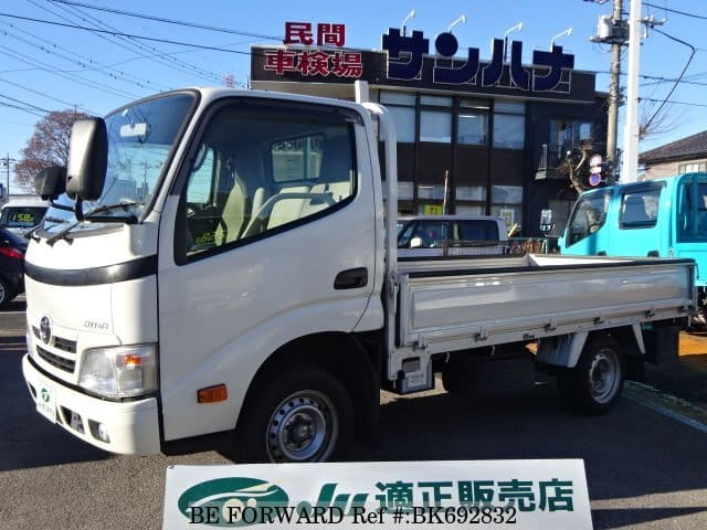 TOYOTA Dyna Truck