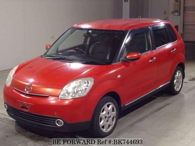 Mazda verisa 2005