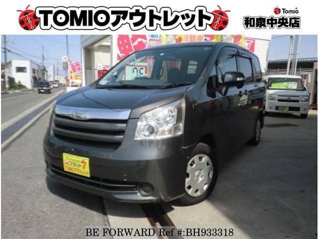 TOYOTA Noah