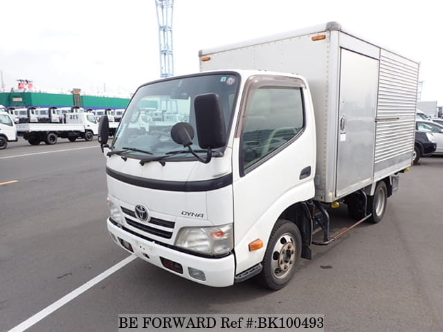 TOYOTA Dyna Truck