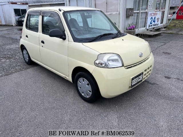 DAIHATSU Esse