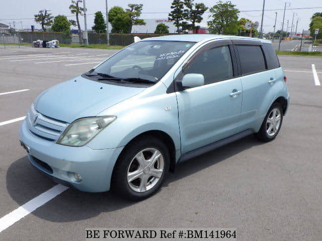 TOYOTA IST