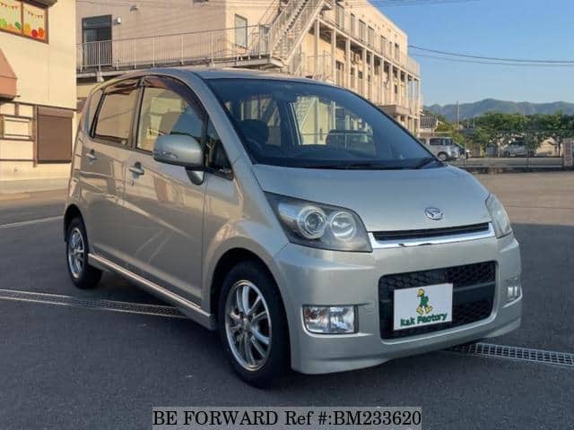 DAIHATSU Move Custom