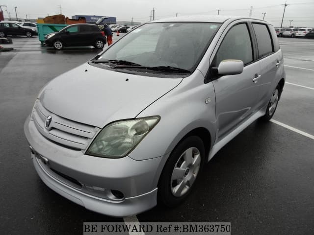 TOYOTA IST