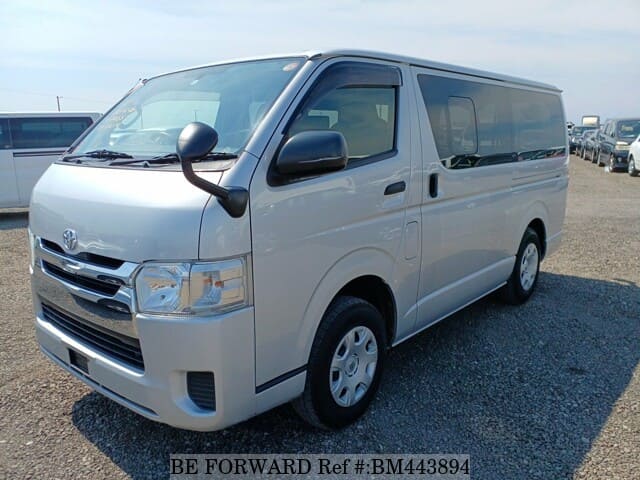 TOYOTA Regiusace Van