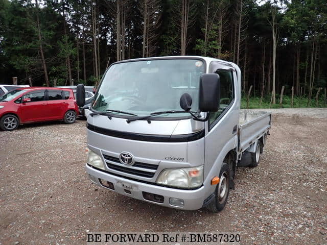 TOYOTA Dyna Truck