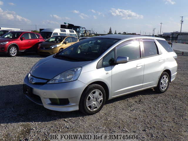 Used 2013 HONDA FIT SHUTTLE HYBRID C/DAA-GP2 for Sale BM745604