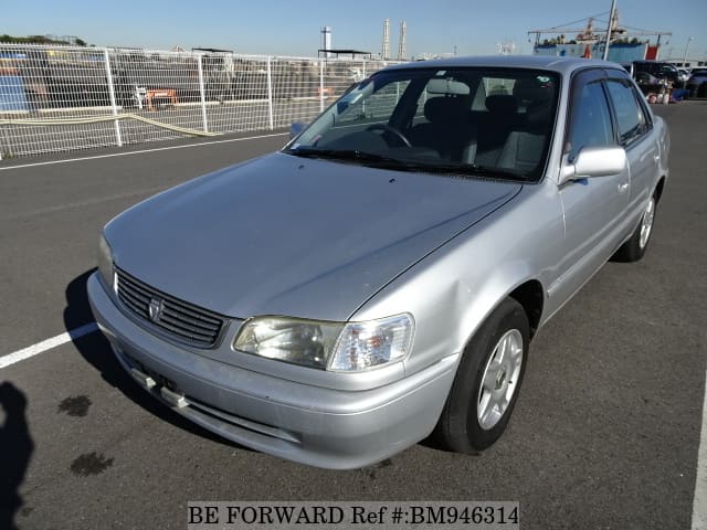 TOYOTA Corolla Sedan