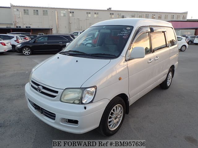 Used 2000 TOYOTA TOWNACE NOAH BM957636 for Sale